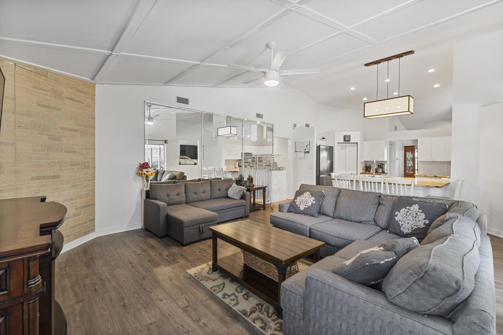 BROOKSIDE - Residential