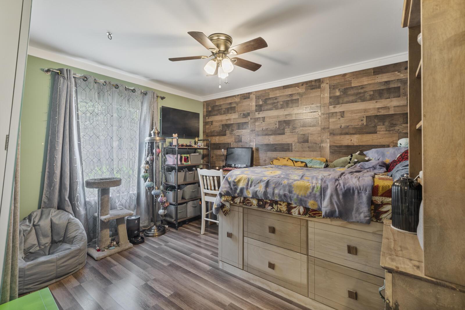 BROOKSIDE - Residential