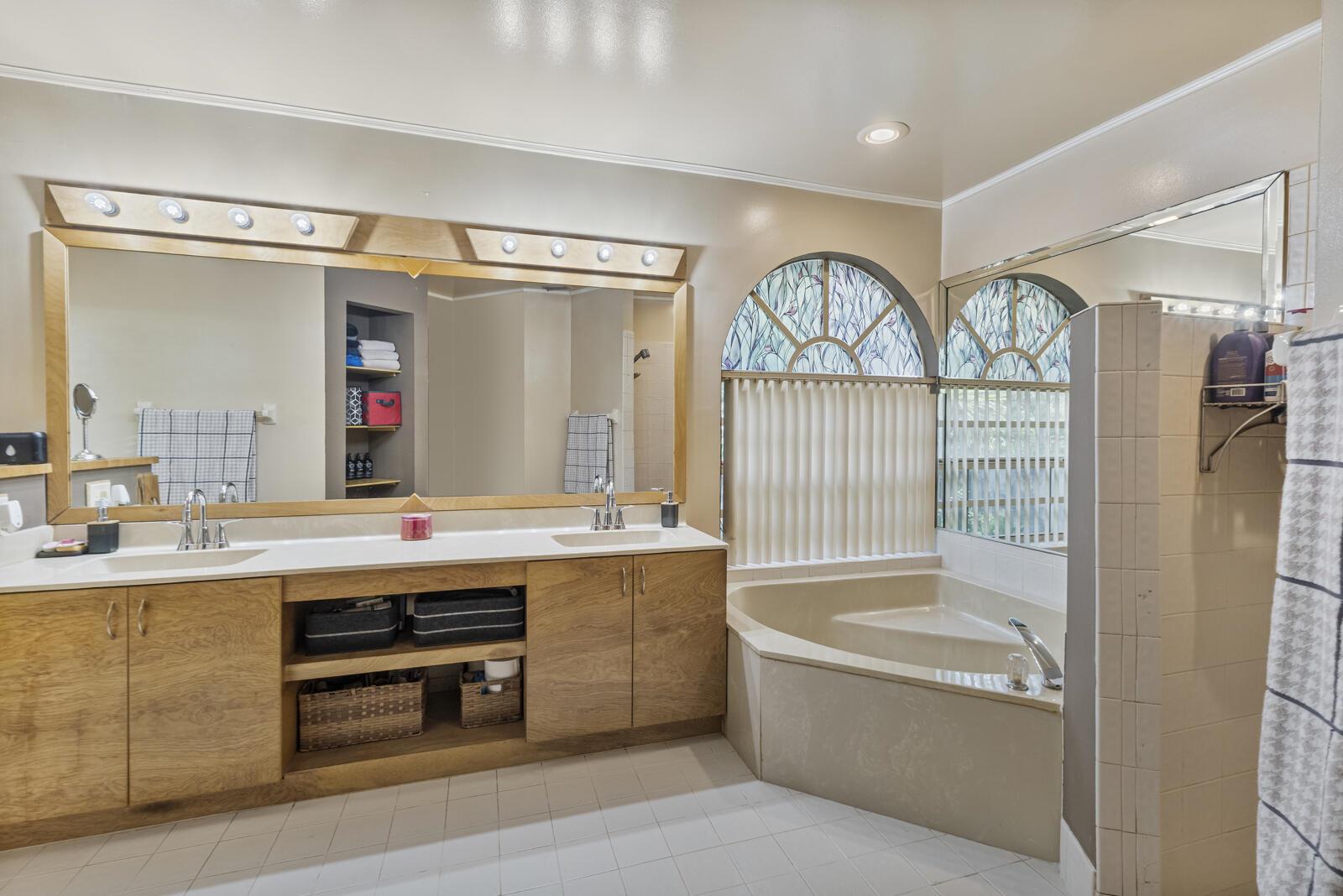 BROOKSIDE - Residential