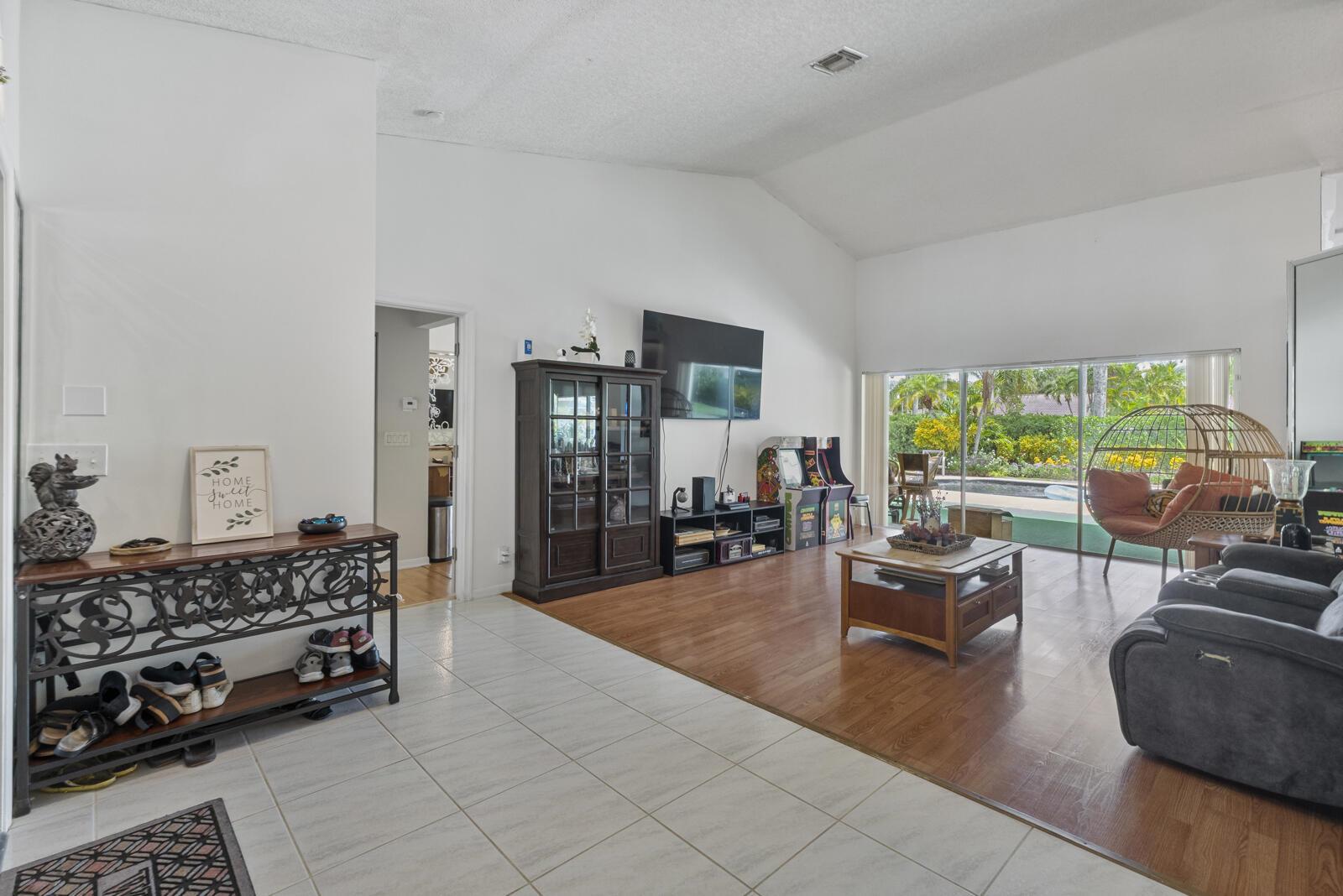 BROOKSIDE - Residential