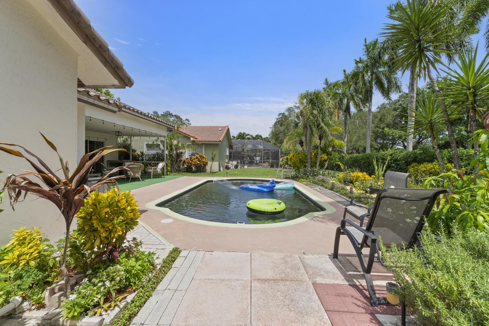 BROOKSIDE - Residential