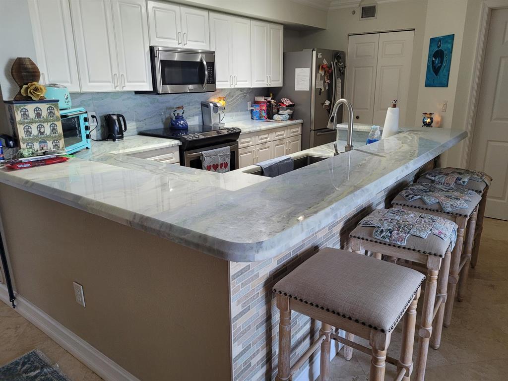 HIGHLAND BEACH CLUB CONDO - Residential Lease