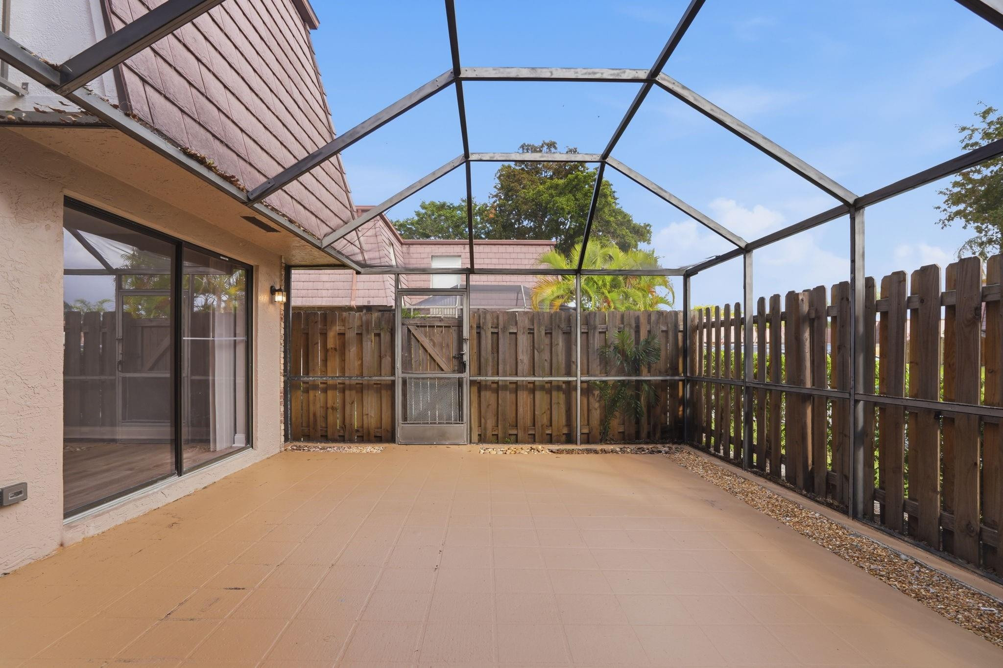 Courtyards At Boca II - Residential