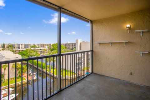Tiny photo for 17 Royal Palm Way #6010, Boca Raton, FL 33432 (MLS # B26087067)