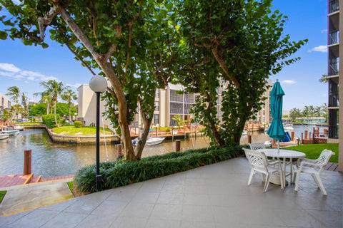Tiny photo for 17 Royal Palm Way #6010, Boca Raton, FL 33432 (MLS # B26087067)