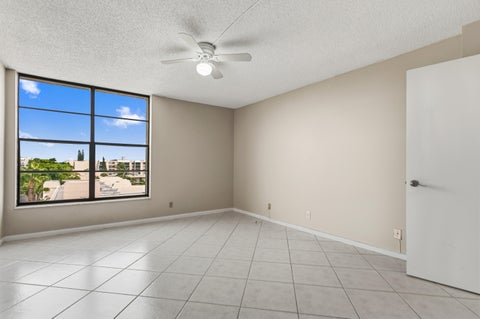 Tiny photo for 17 Royal Palm Way #6010, Boca Raton, FL 33432 (MLS # B26087067)