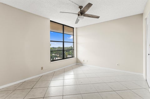Tiny photo for 17 Royal Palm Way #6010, Boca Raton, FL 33432 (MLS # B26087067)
