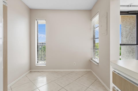Tiny photo for 17 Royal Palm Way #6010, Boca Raton, FL 33432 (MLS # B26087067)