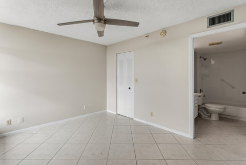 Tiny photo for 17 Royal Palm Way #6010, Boca Raton, FL 33432 (MLS # B26087067)