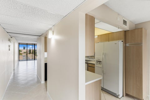 Tiny photo for 17 Royal Palm Way #6010, Boca Raton, FL 33432 (MLS # B26087067)