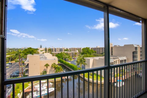 Tiny photo for 17 Royal Palm Way #6010, Boca Raton, FL 33432 (MLS # B26087067)