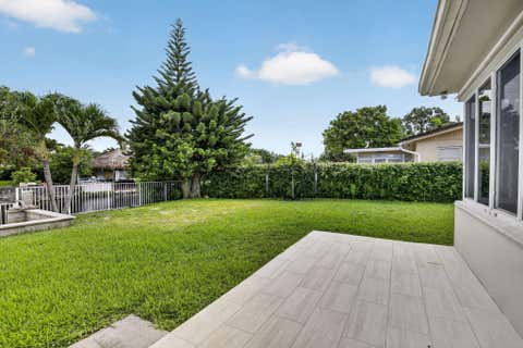 Tiny photo for 12411 SW 2nd Street, Plantation, FL 33325 (MLS # B26035789)