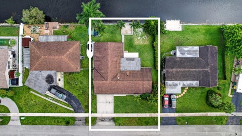 Tiny photo for 12411 SW 2nd Street, Plantation, FL 33325 (MLS # B26035789)