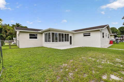 Tiny photo for 12411 SW 2nd Street, Plantation, FL 33325 (MLS # B26035789)