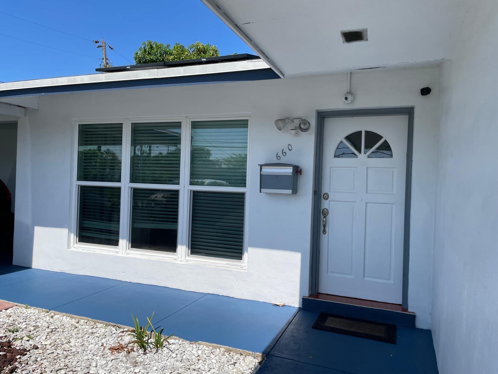 660 NW 39th Ave