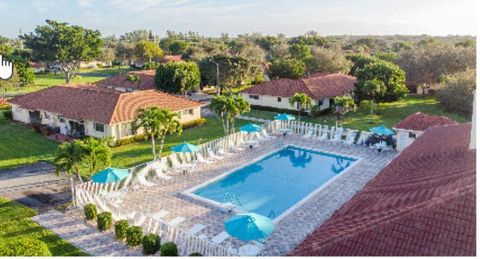 MOVE TO SUNNY FLORIDA! Over 1000 people a day are moving to Florida 9885 Clusia Tree Drive A Boynton Beach FL 33436