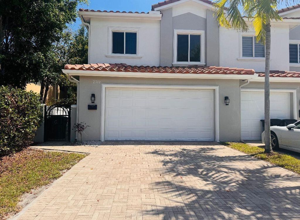 Photo of 2712 NE 30th Place, Fort Lauderdale, FL 33306 (MLS # R11102830)