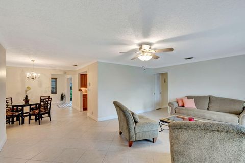 A home in Lake Worth Beach