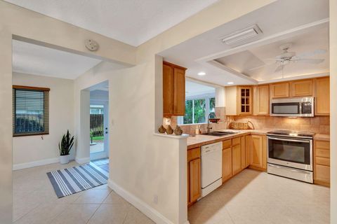 A home in Lake Worth Beach