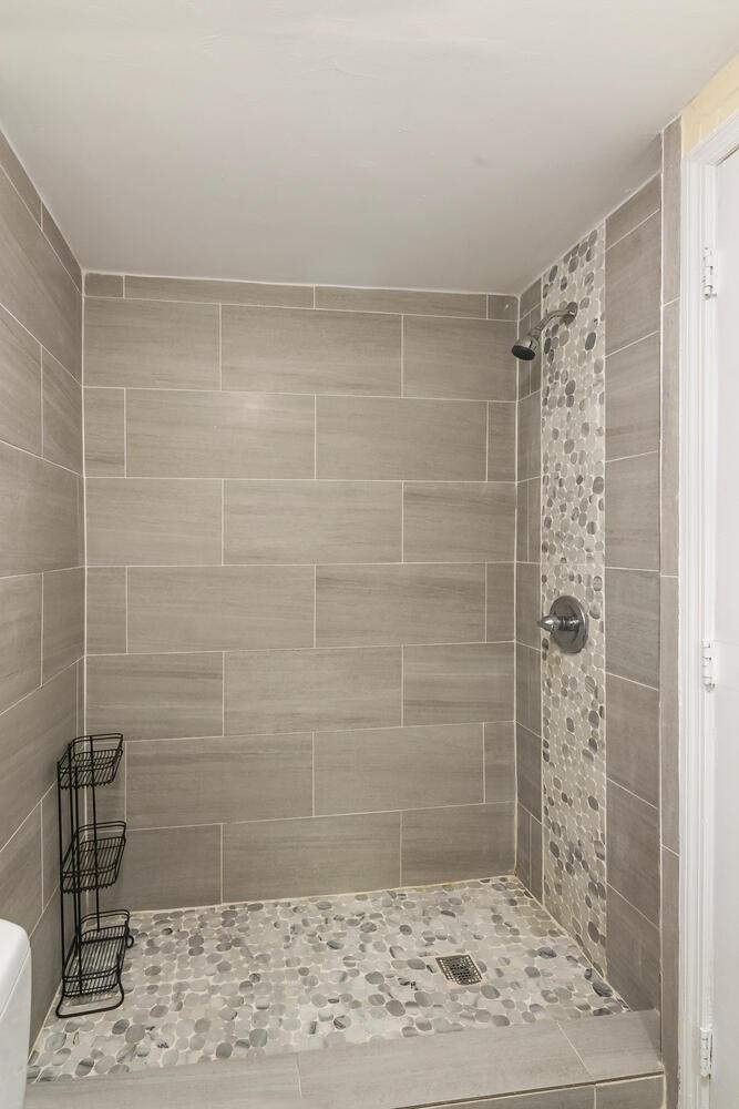 Seminole Park Sub 24-32 B - Residential Lease