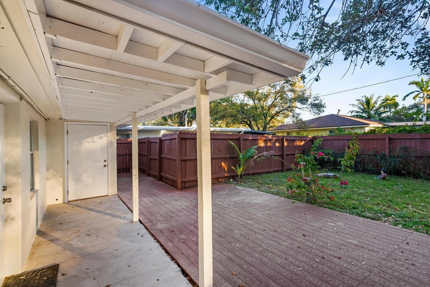 Seminole Park Sub 24-32 B - Residential Lease