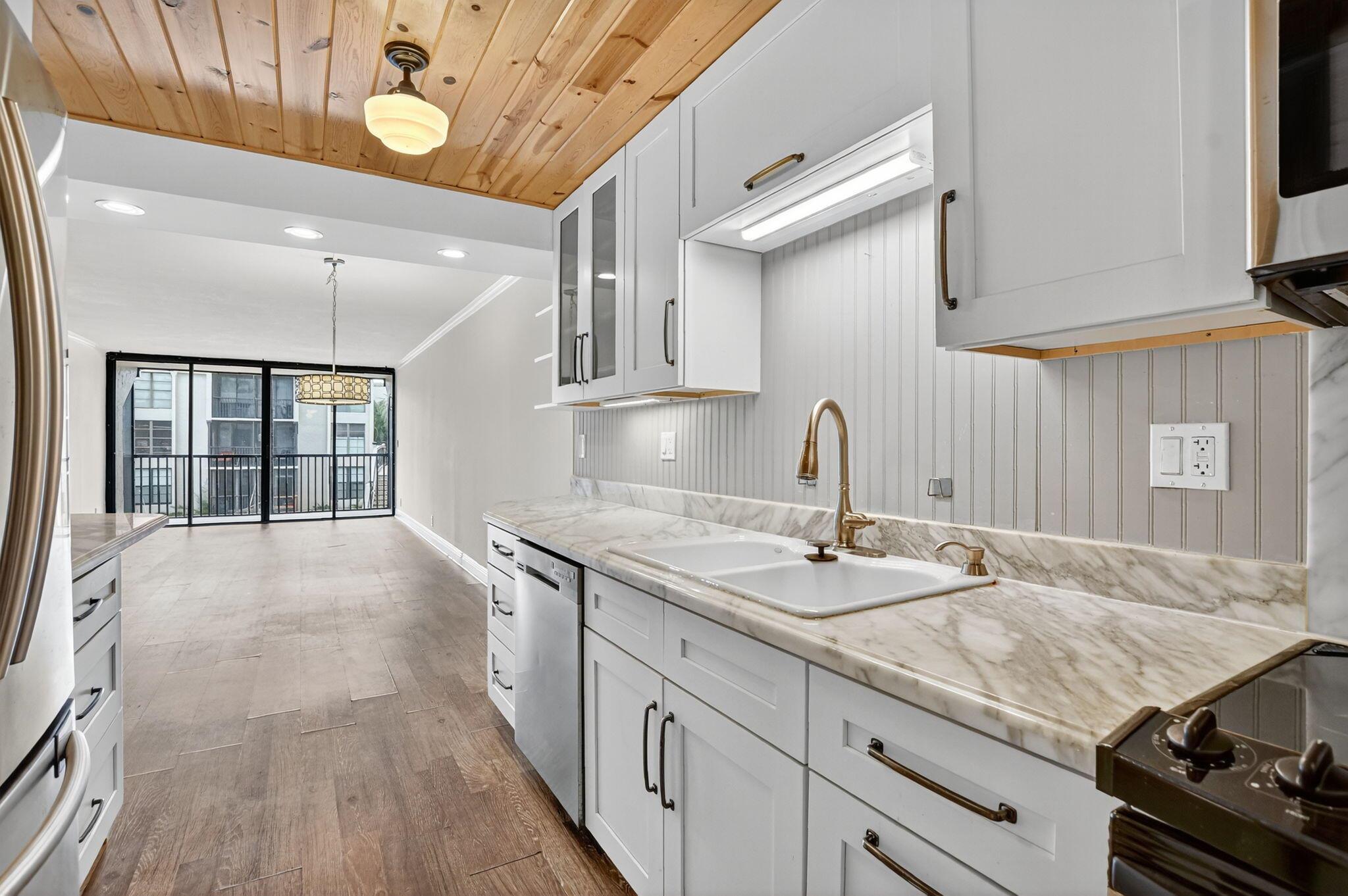 BOCA BAYOU CONDO - Residential Lease