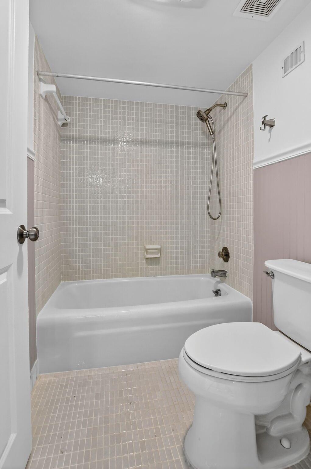 BOCA BAYOU CONDO - Residential Lease