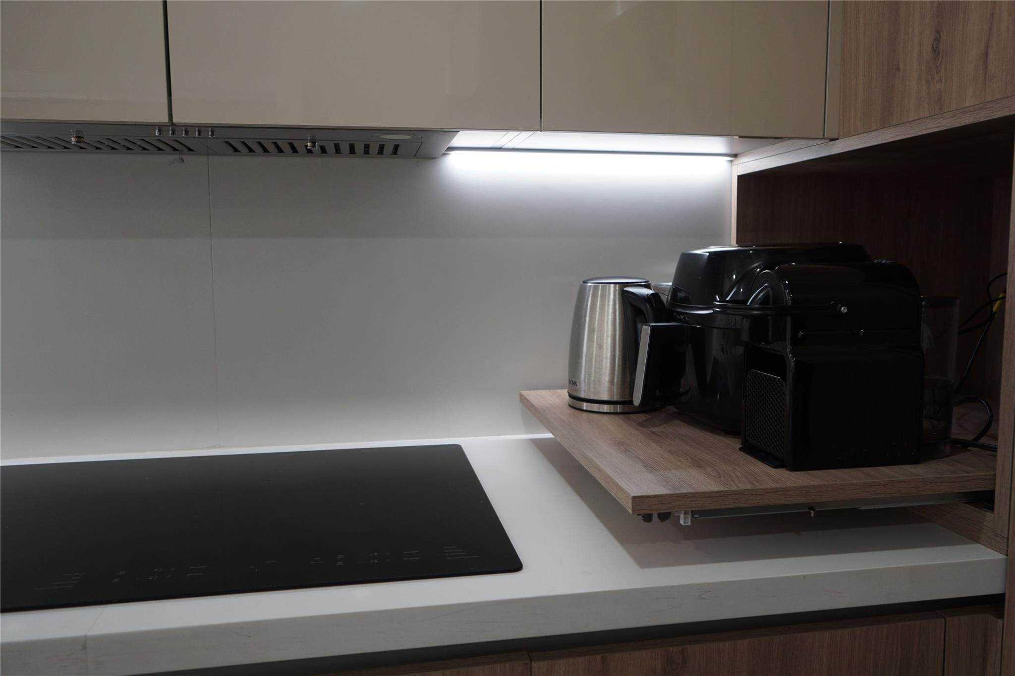 INDIAN CREEK TOWER - Residential