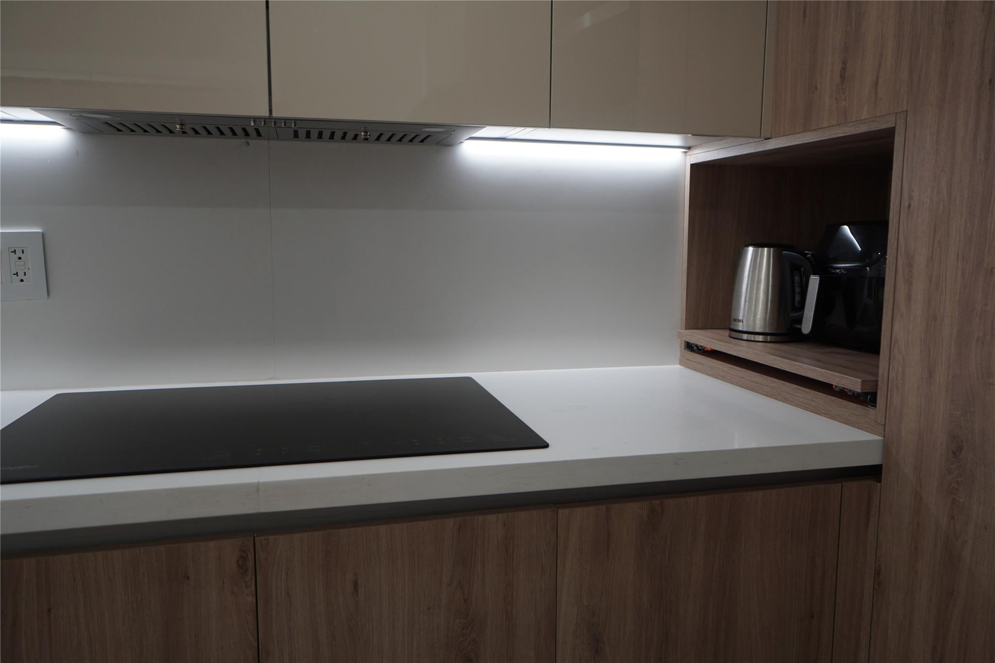 INDIAN CREEK TOWER - Residential