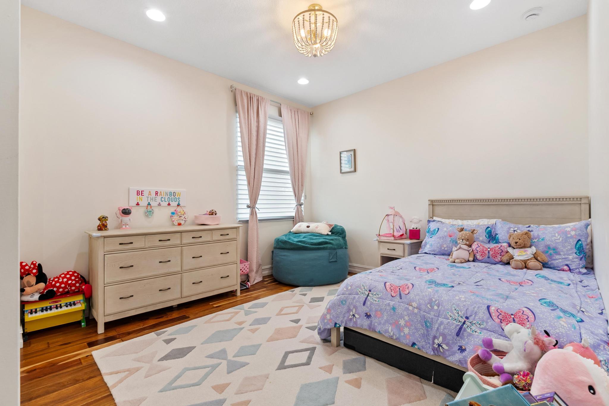 Tuscany North ATLANTIC COMMONS PL 5 - Residential