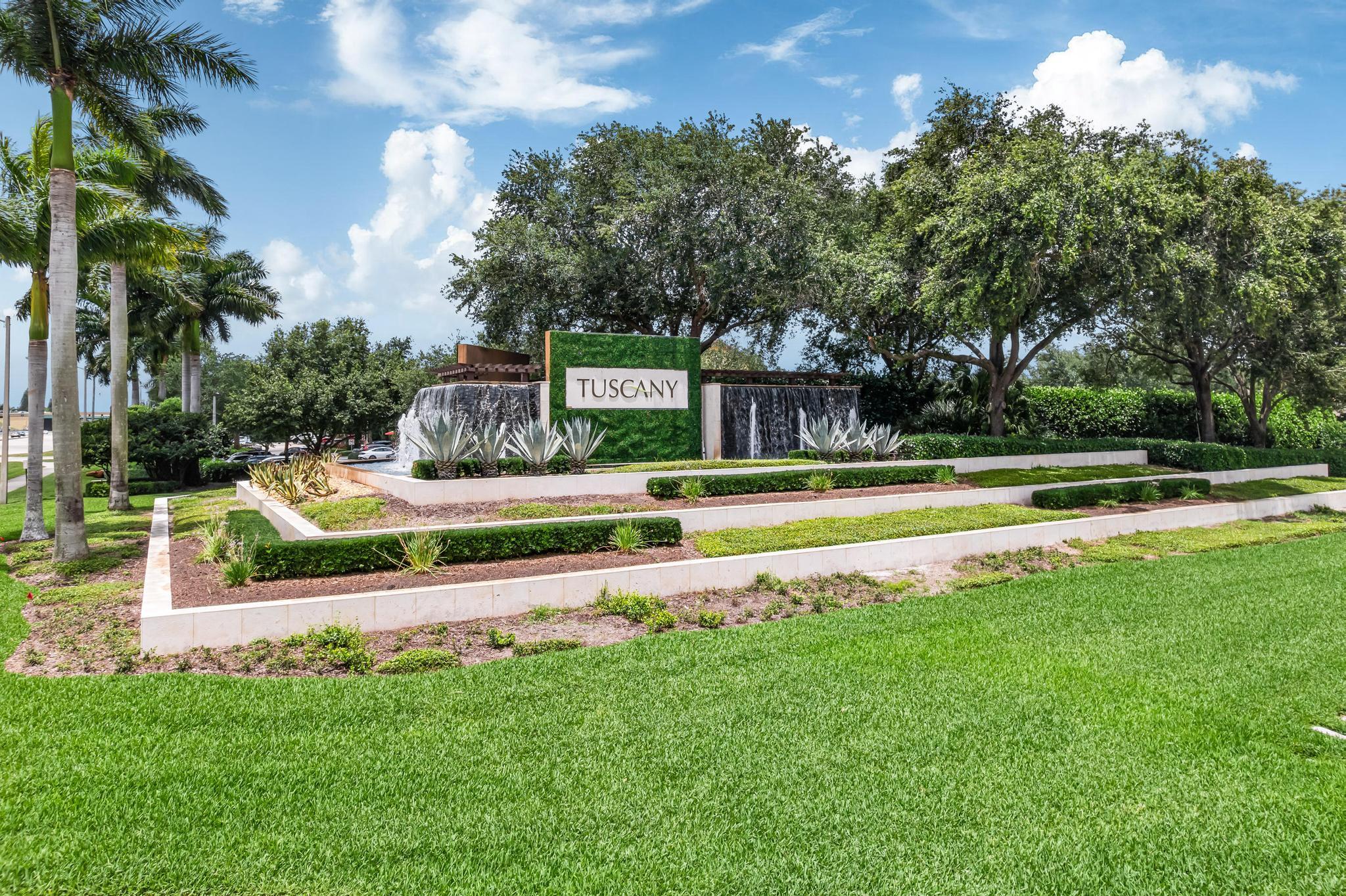 Tuscany North ATLANTIC COMMONS PL 5 - Residential