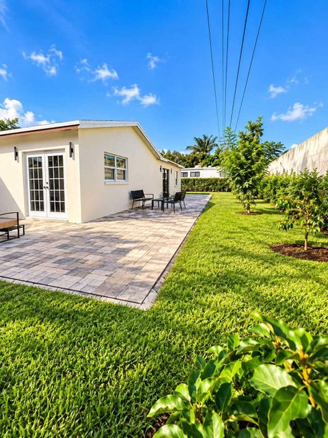Tiny photo for 202 SW 52ND Avenue, Plantation, FL 33317 (MLS # B26089806)