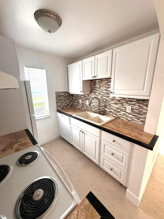 GREENWAY VILLAGE NORTH CONDO 1 - Residential