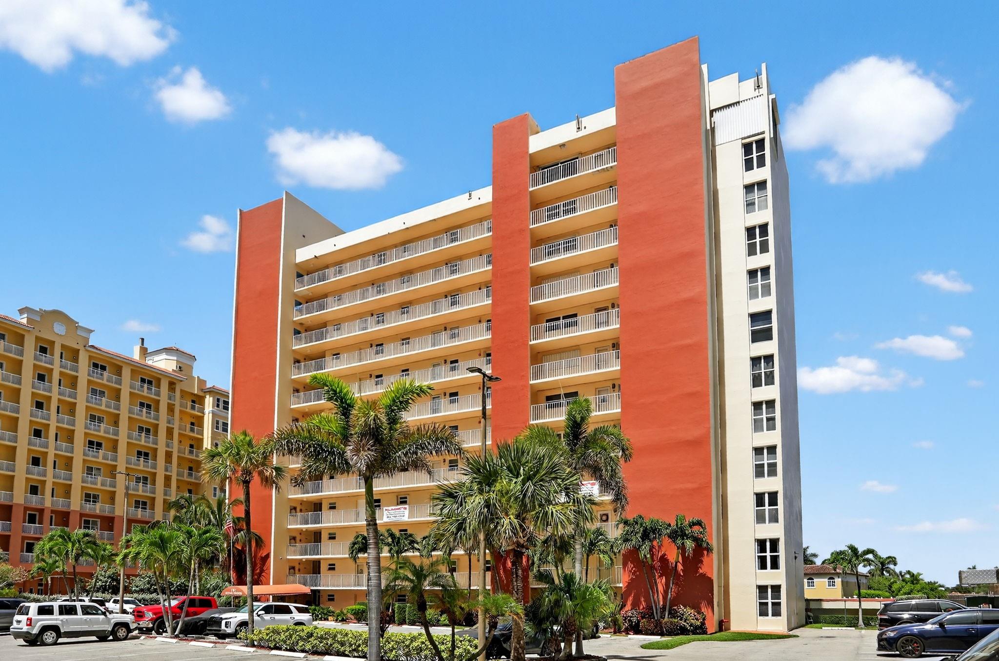 1391 S Ocean Blvd 109