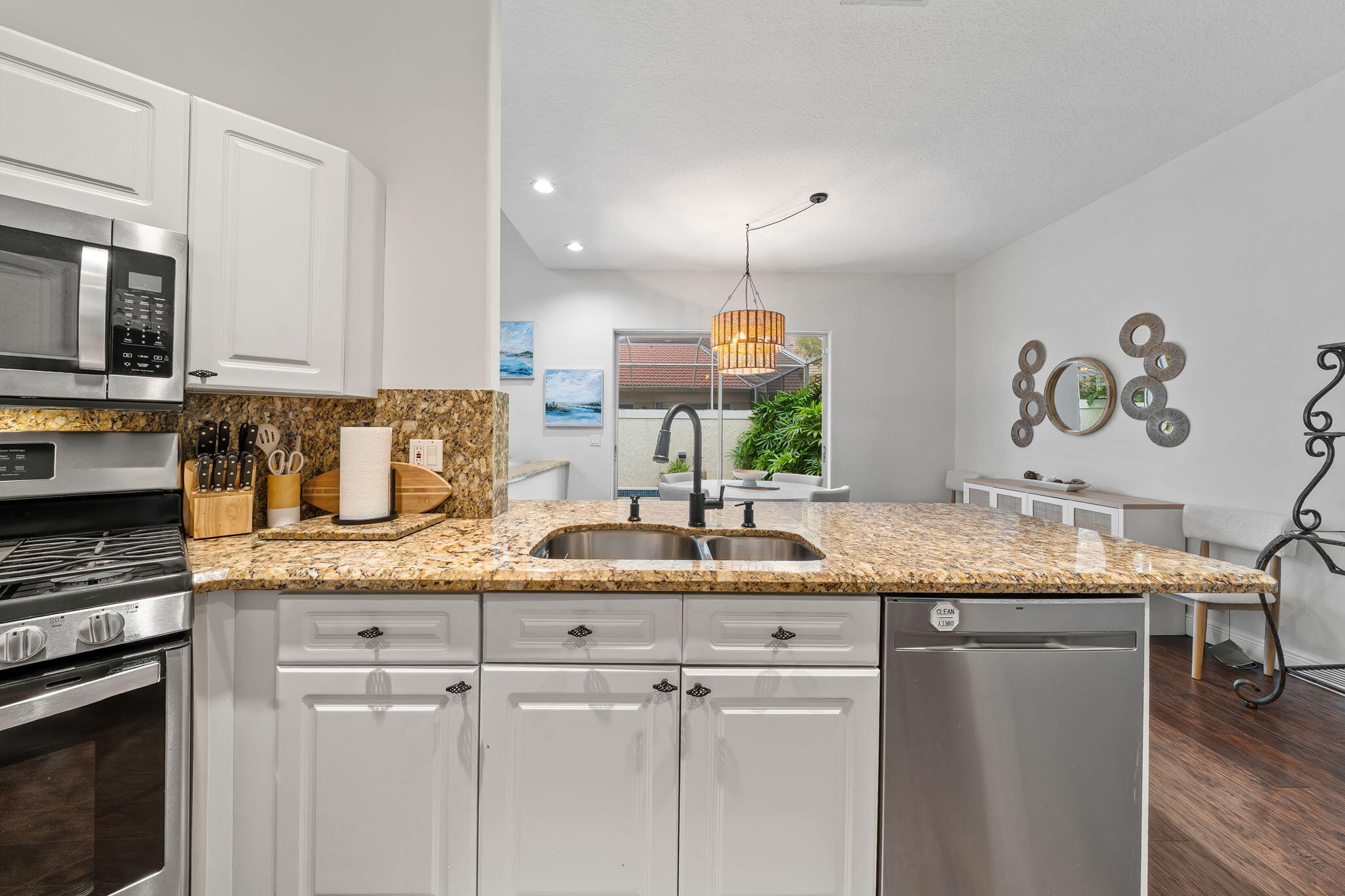 PGA RESORT COMMUNITY OF MONTEREY POINTE - Residential