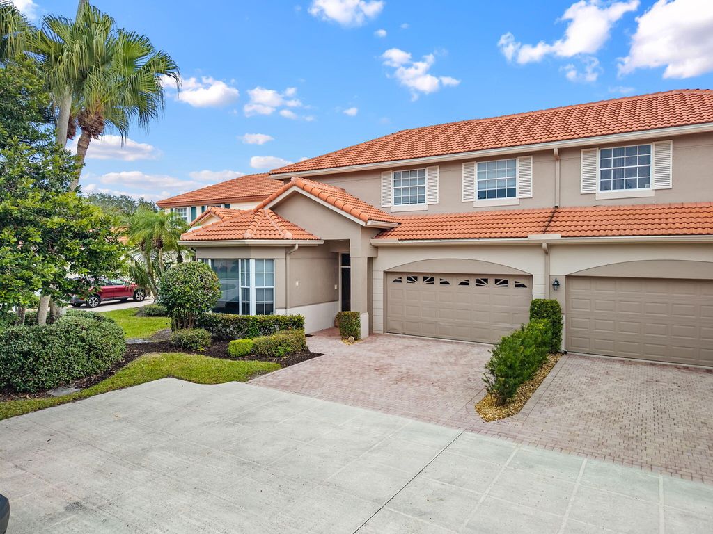 Photo of 33 Monterey Pointe Drive, Palm Beach Gardens, FL 33418 (MLS # R11157866)