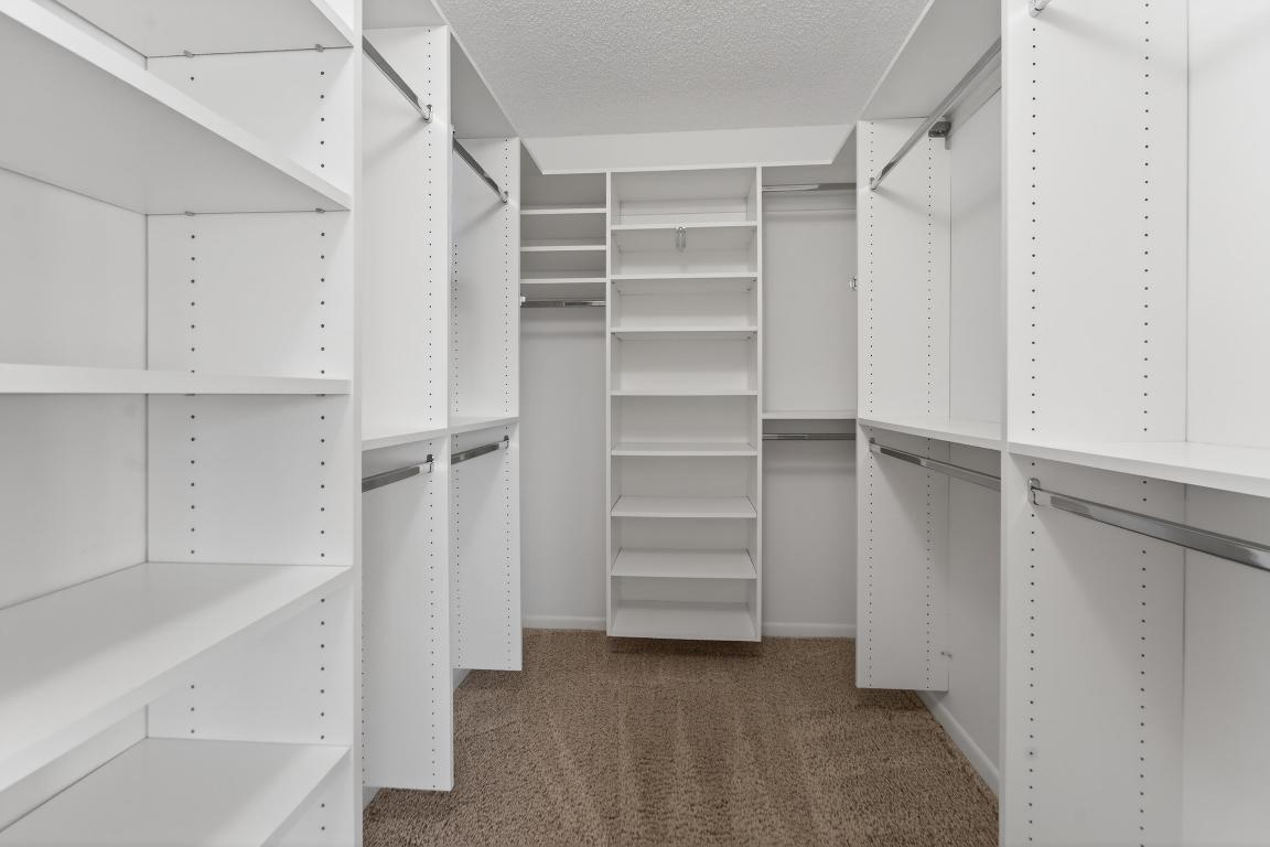 HUNTINGTON POINTE - Residential