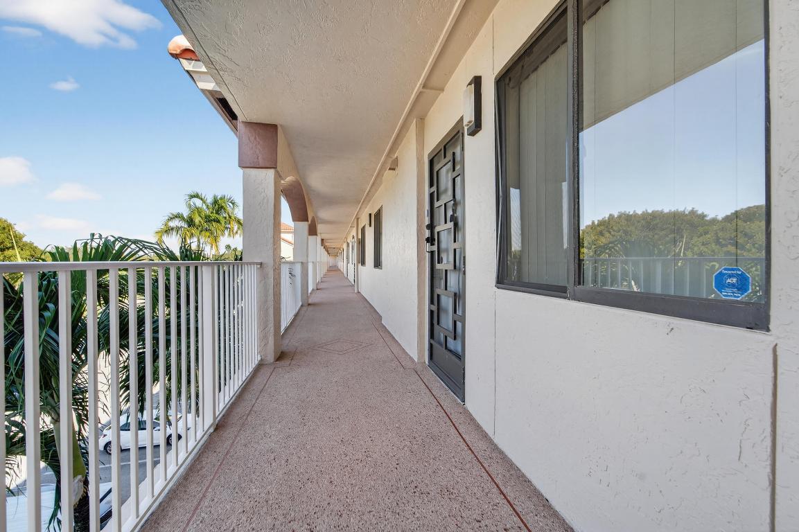 HUNTINGTON POINTE - Residential