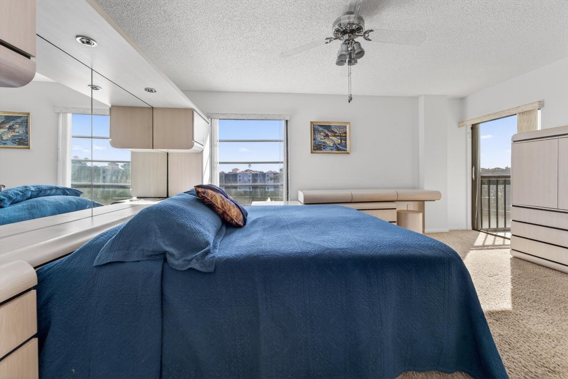 HUNTINGTON POINTE - Residential