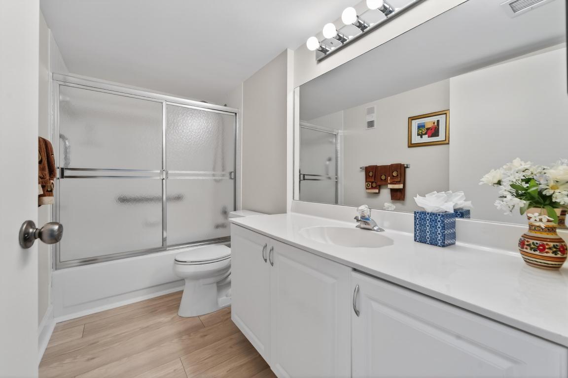 HUNTINGTON POINTE - Residential