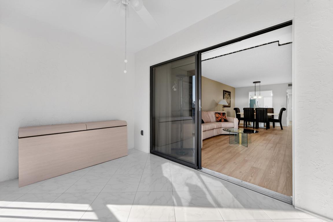 HUNTINGTON POINTE - Residential