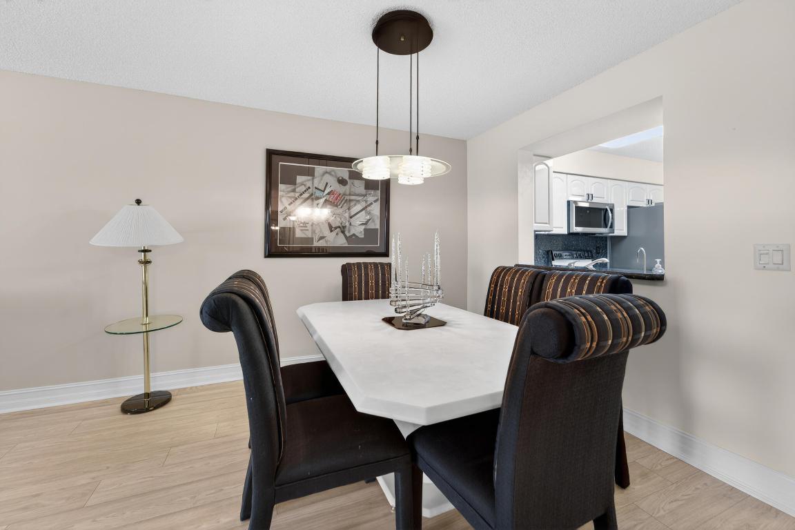 HUNTINGTON POINTE - Residential