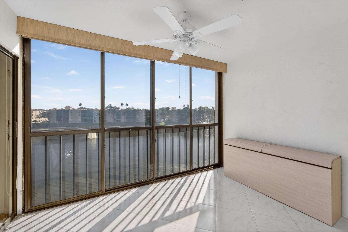 HUNTINGTON POINTE - Residential