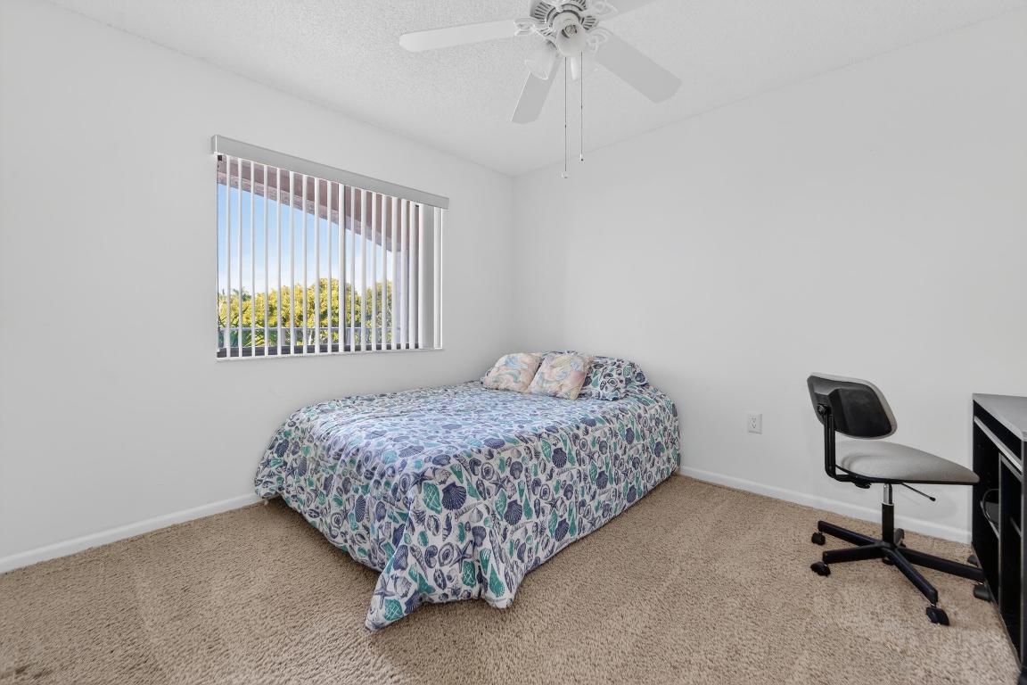 HUNTINGTON POINTE - Residential