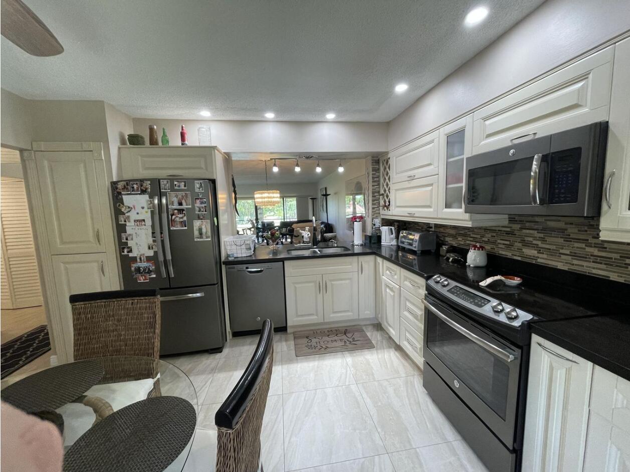 11282 Green Lake Drive 202