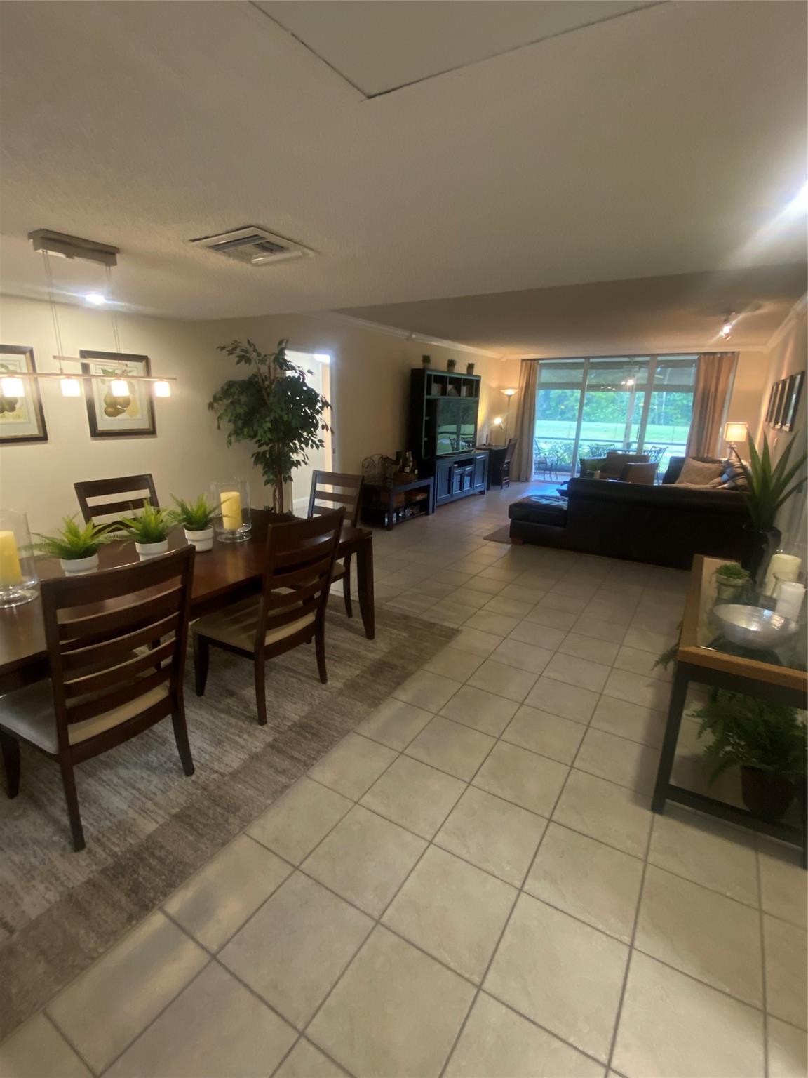 4007 N Cypress Dr 102