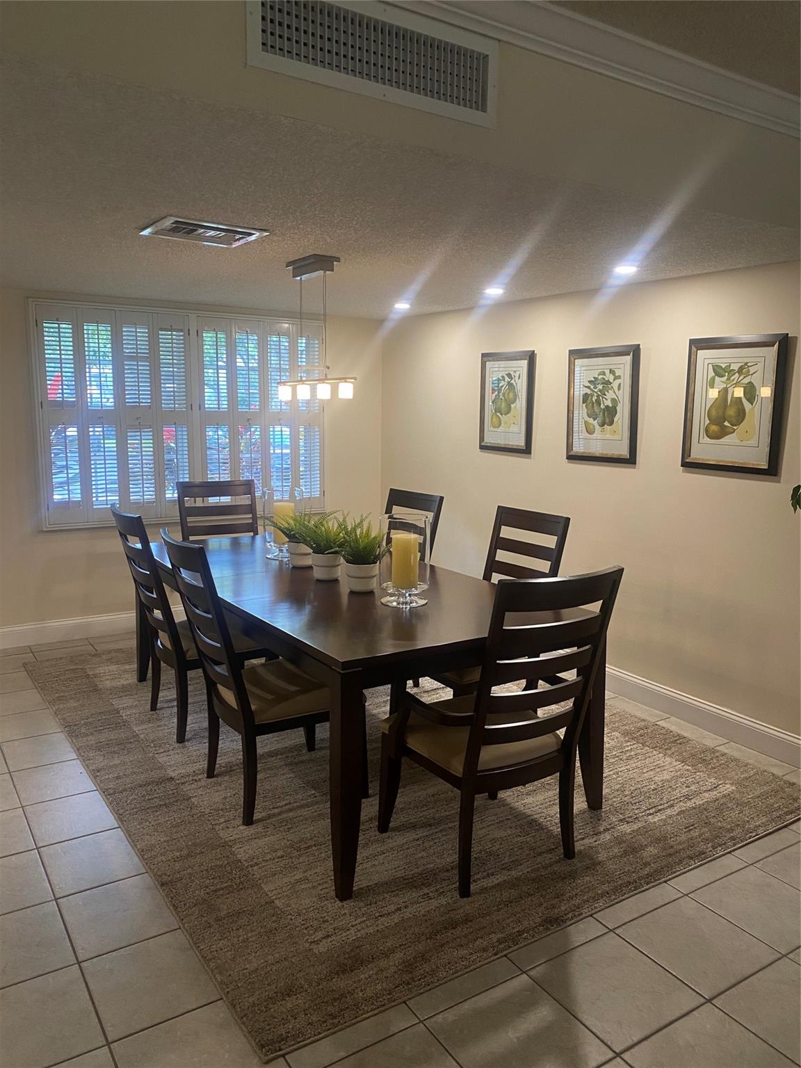 4007 N Cypress Dr 102