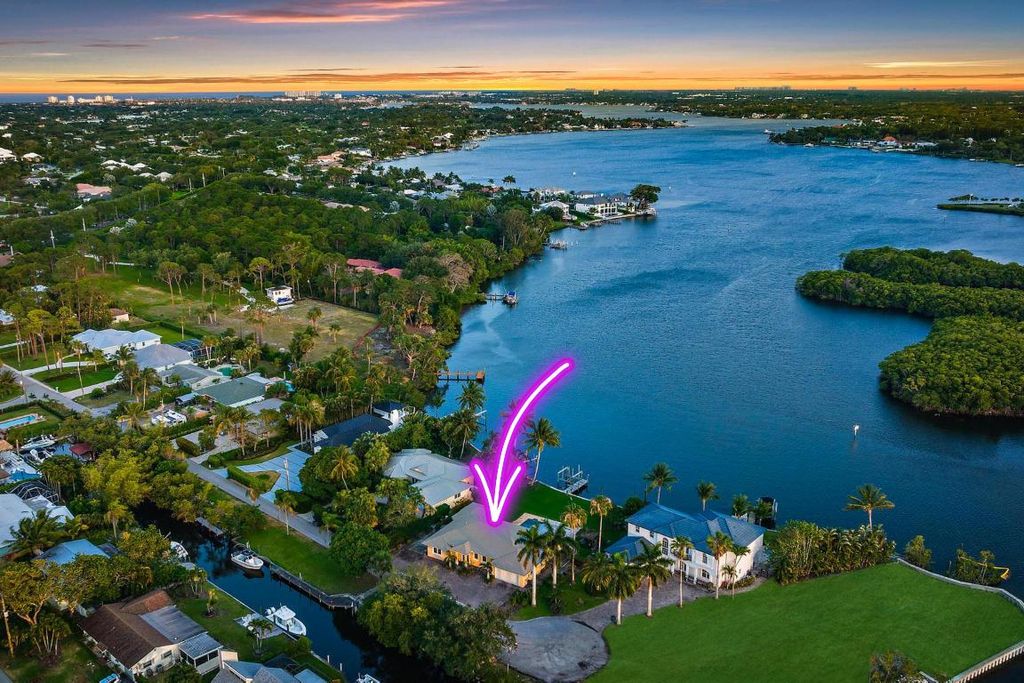 Photo of 9420 SE Point Terrace, Jupiter, FL 33469 (MLS # R10982004)