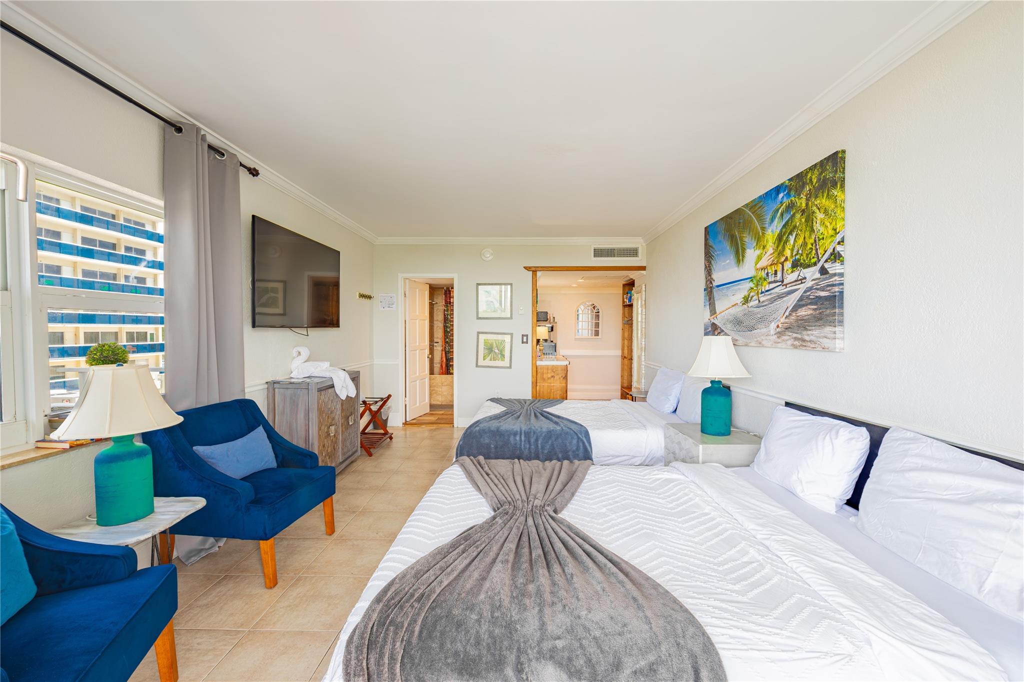 4040 Galt Ocean Dr 323