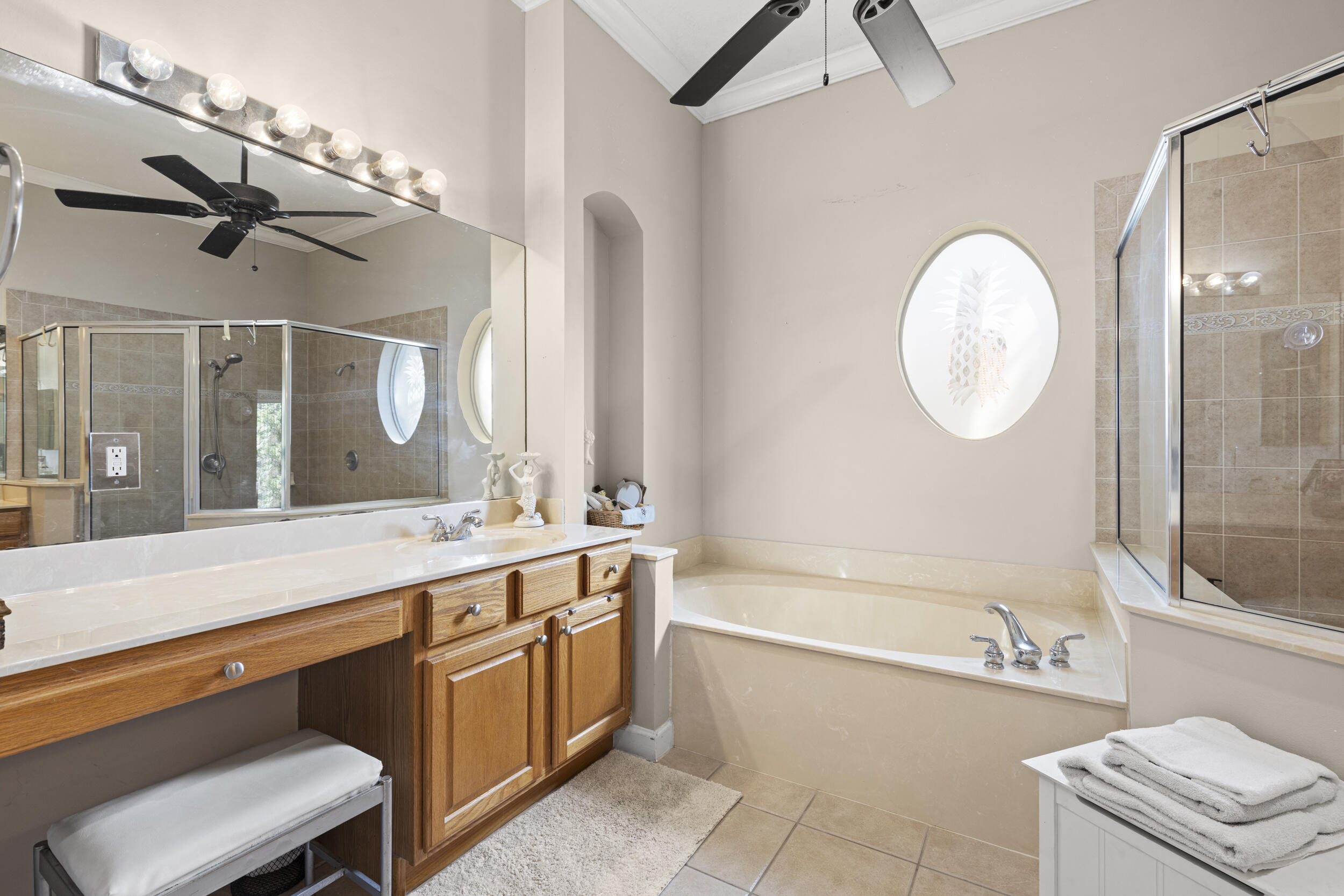 HAMILTON BAY SECTION 2 - Residential